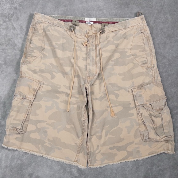 GAP Other - GAP Shorts Mens 34 11" Cargo Desert Camouflage Paratrooper Fatigue Military Y2K